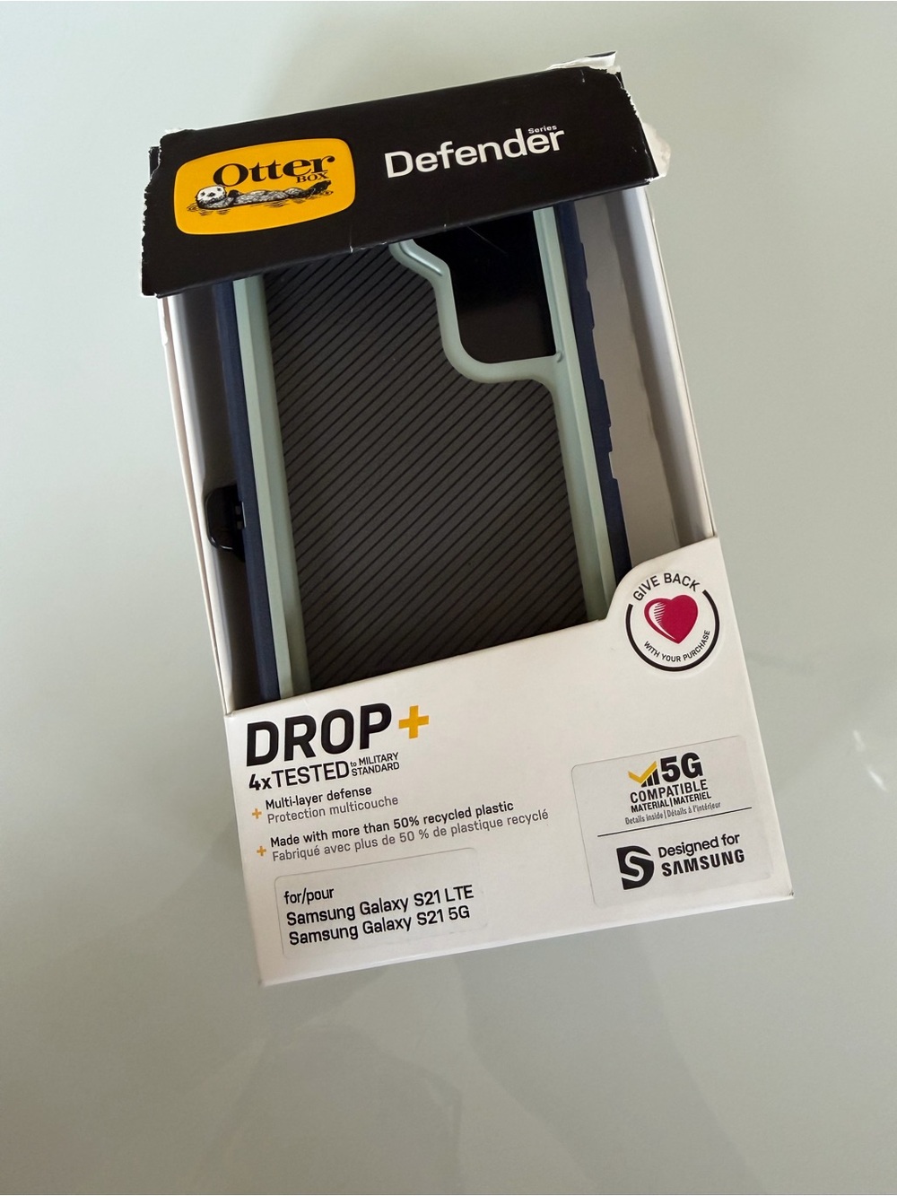 OtterBox Defender Series Case and belt clip for Samsung S21